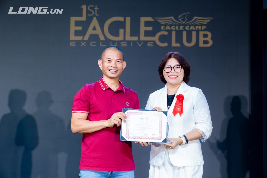 Hồng Xiêm: Triết lý nuôi dạy con “Tàn nhẫn và yêu thương”