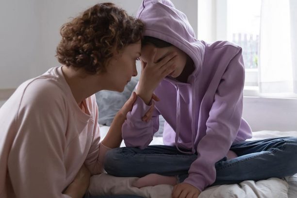 Vì sao trẻ chậm nói cần được chơi ngoài trời để phát triển ngôn ngữ?