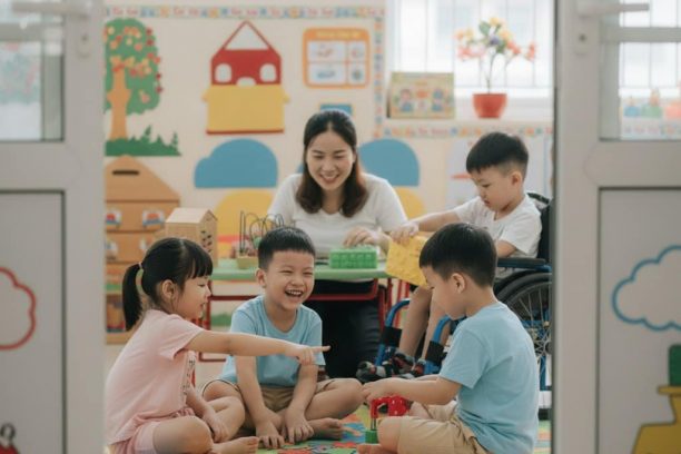 8 dấu hiệu NGUY HIỂM của trẻ chậm nói